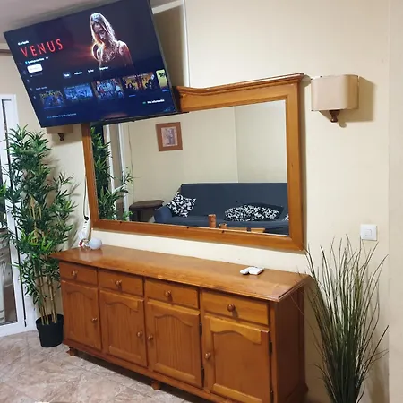 Apartamento Con Terraza Y Vistas Al Mar *